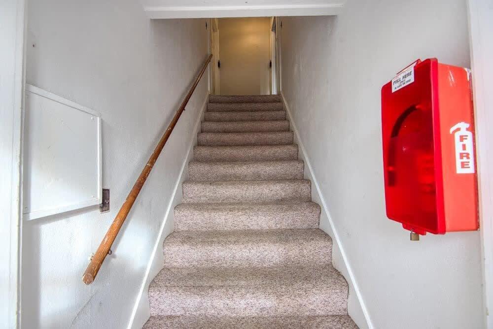 #Stayinmydistrict Historic Apartment Near Downtown كوس باي المظهر الخارجي الصورة